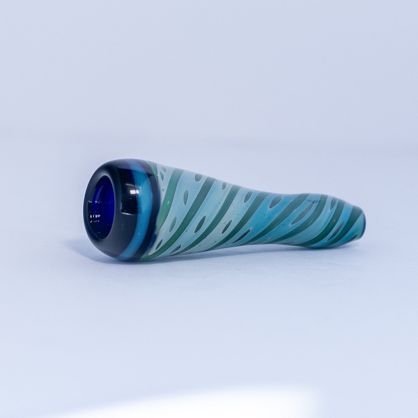 Large Swirled Chillum